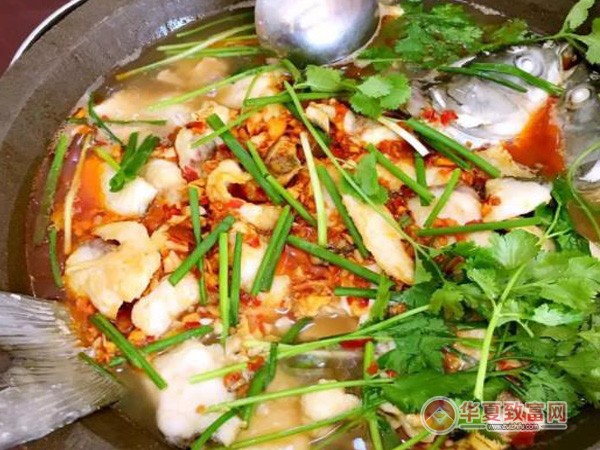一锅倾城石锅鱼火锅加盟